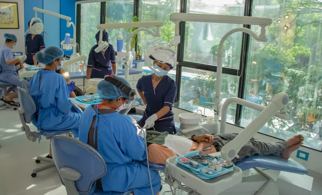 Best Orthodontist Pune Clinic 32Smiles Dental Clinic